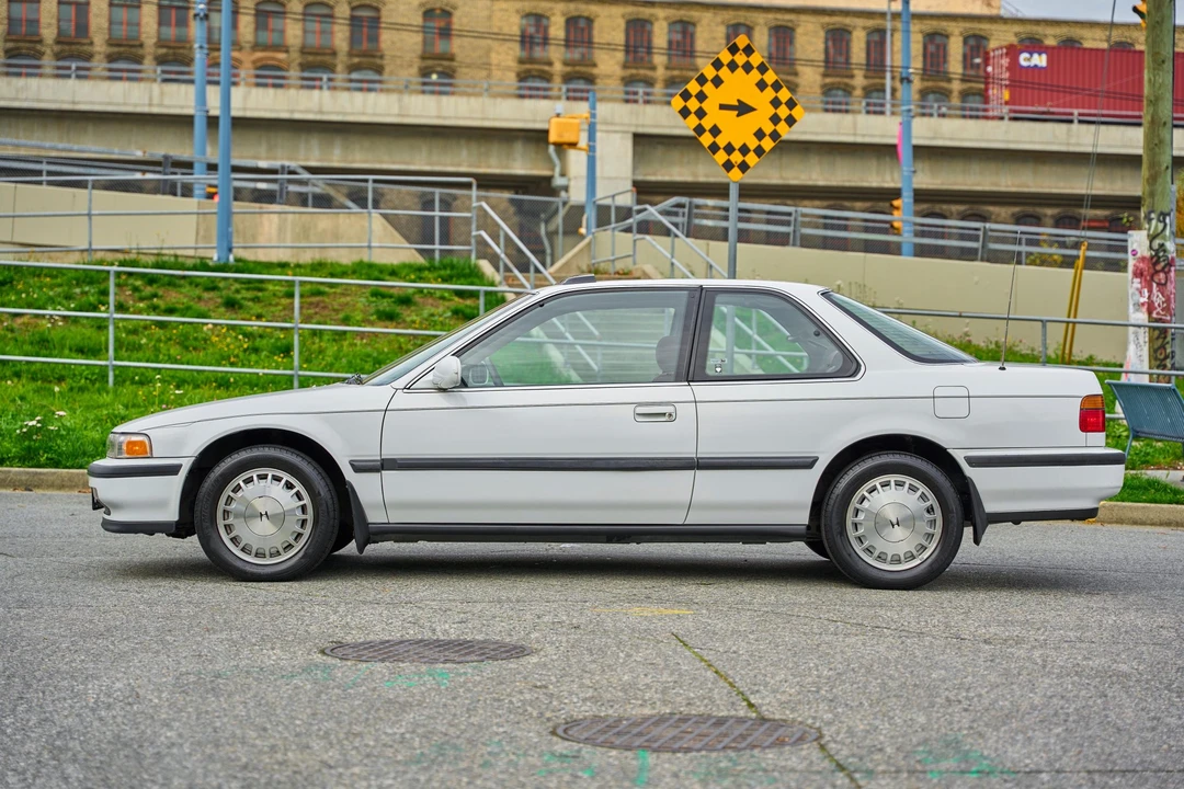 1990 Honda Accord 4th Gen - Image 13 of 31