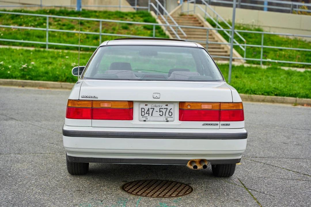 1990 Honda Accord 4th Gen - Image 10 of 31