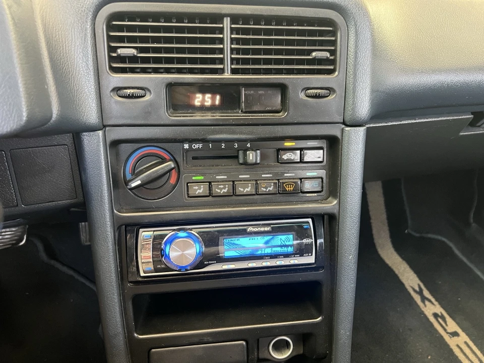 1990 Honda CR-X 2nd Gen - Image 11 of 15
