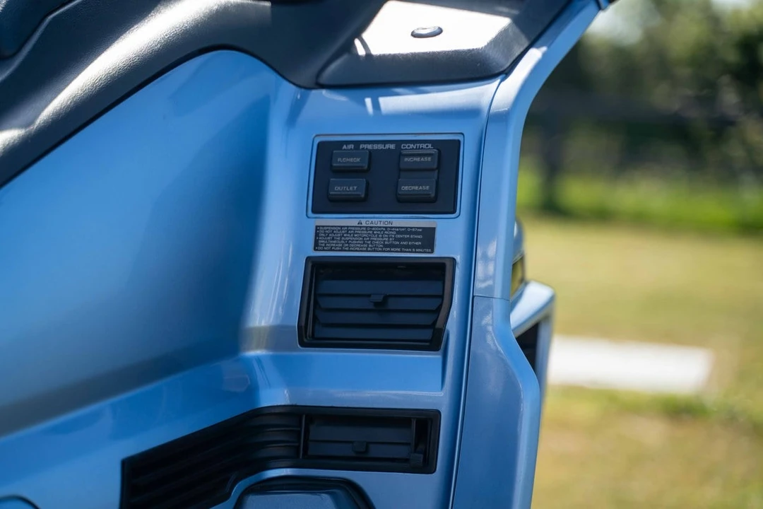 1990 Honda Gold Wing - Image 19 of 30