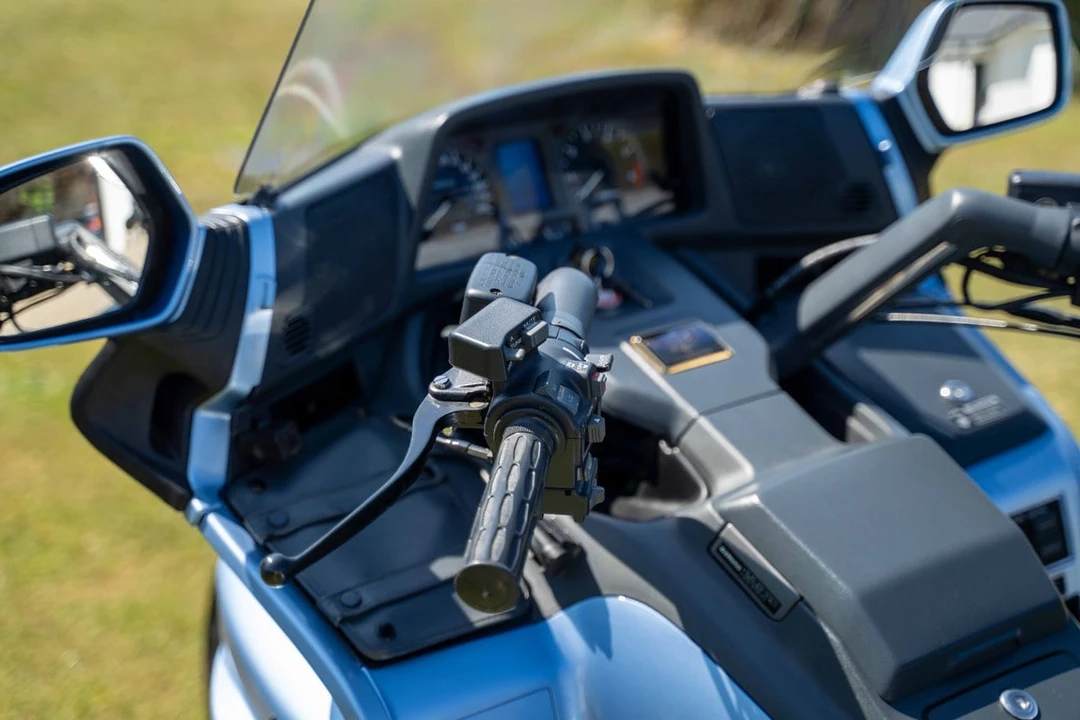 1990 Honda Gold Wing - Image 11 of 30