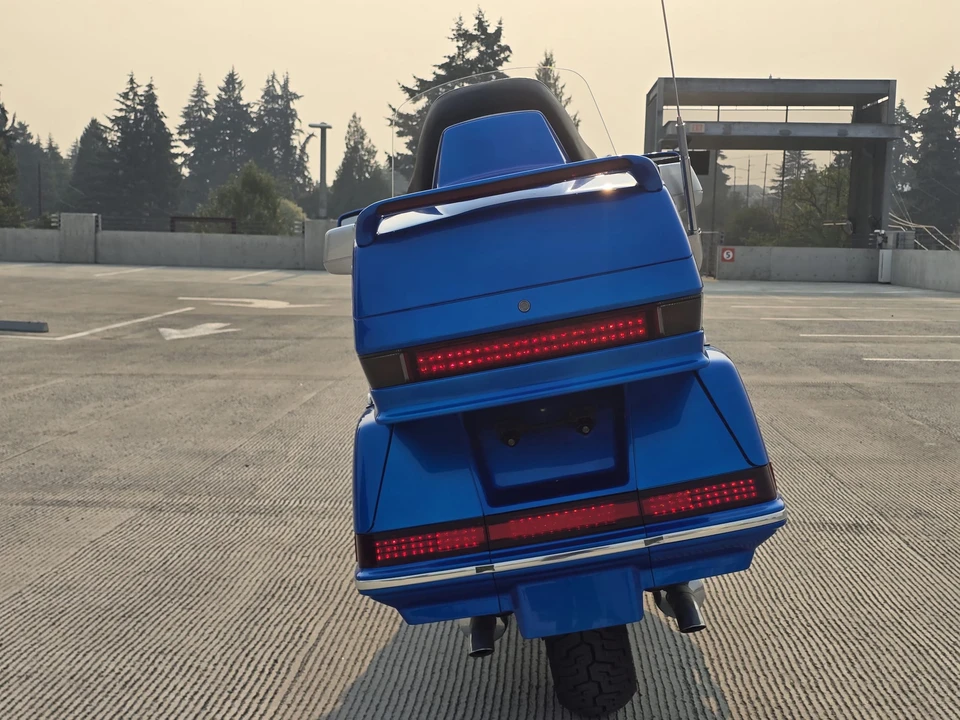 1990 Honda Gold Wing - Image 13 of 31