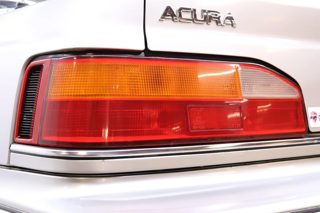 1990 Acura Legend 1st Gen - Image 22 of 30