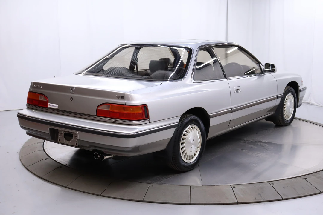1990 Acura Legend 1st Gen - Image 9 of 30