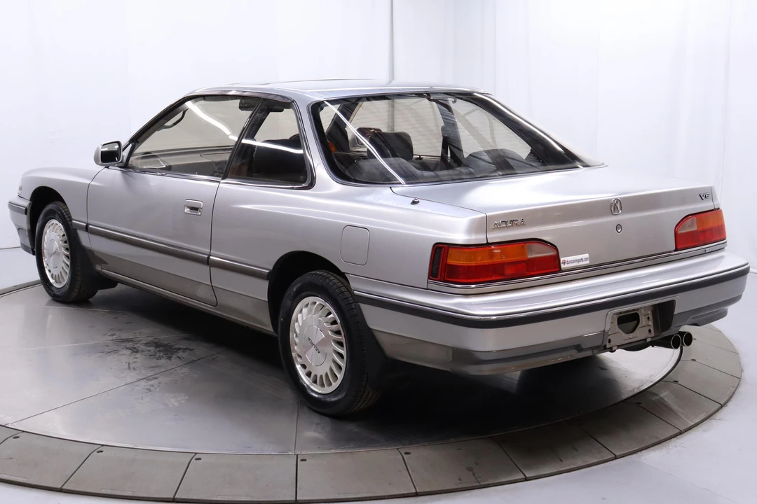 1990 Acura Legend 1st Gen - Image 4 of 30