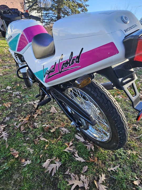 1990 Honda NSR - Image 18 of 31