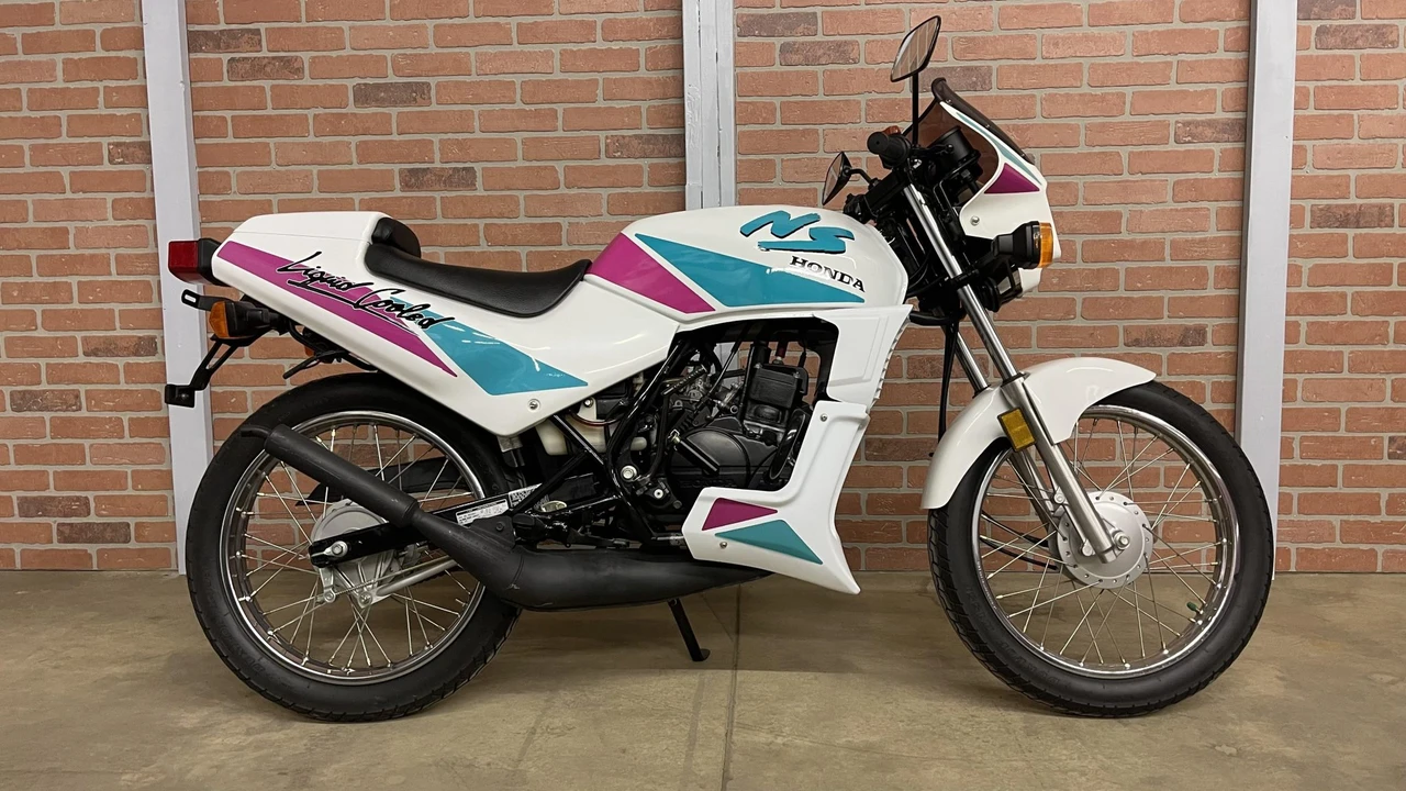 1990 Honda NSR - Image 11 of 31