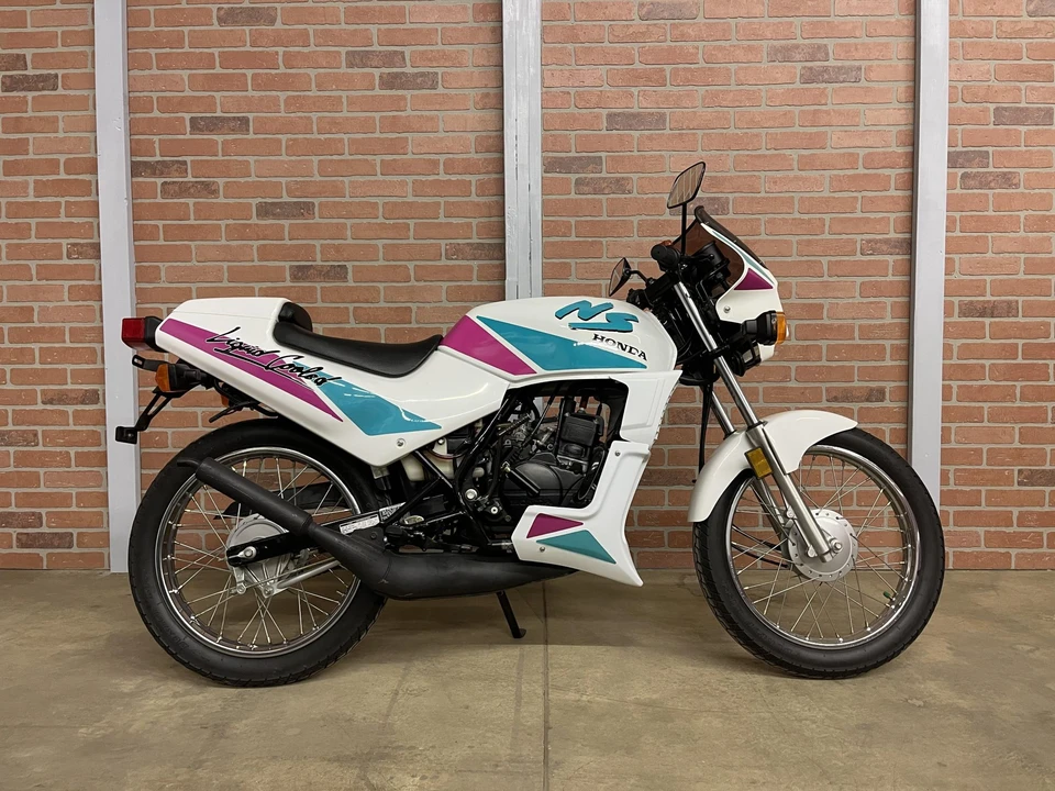 1990 Honda NSR - Image 9 of 31