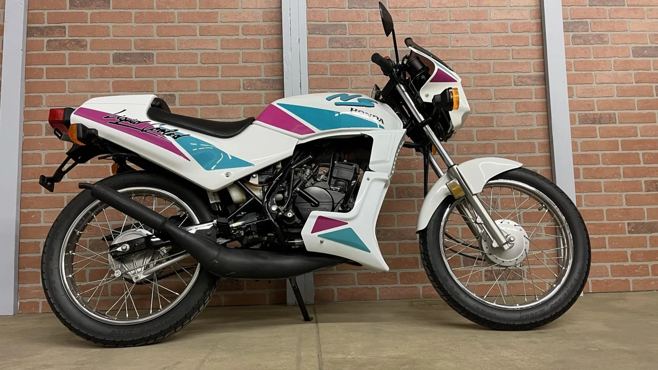 1990 Honda NSR - Image 10 of 31