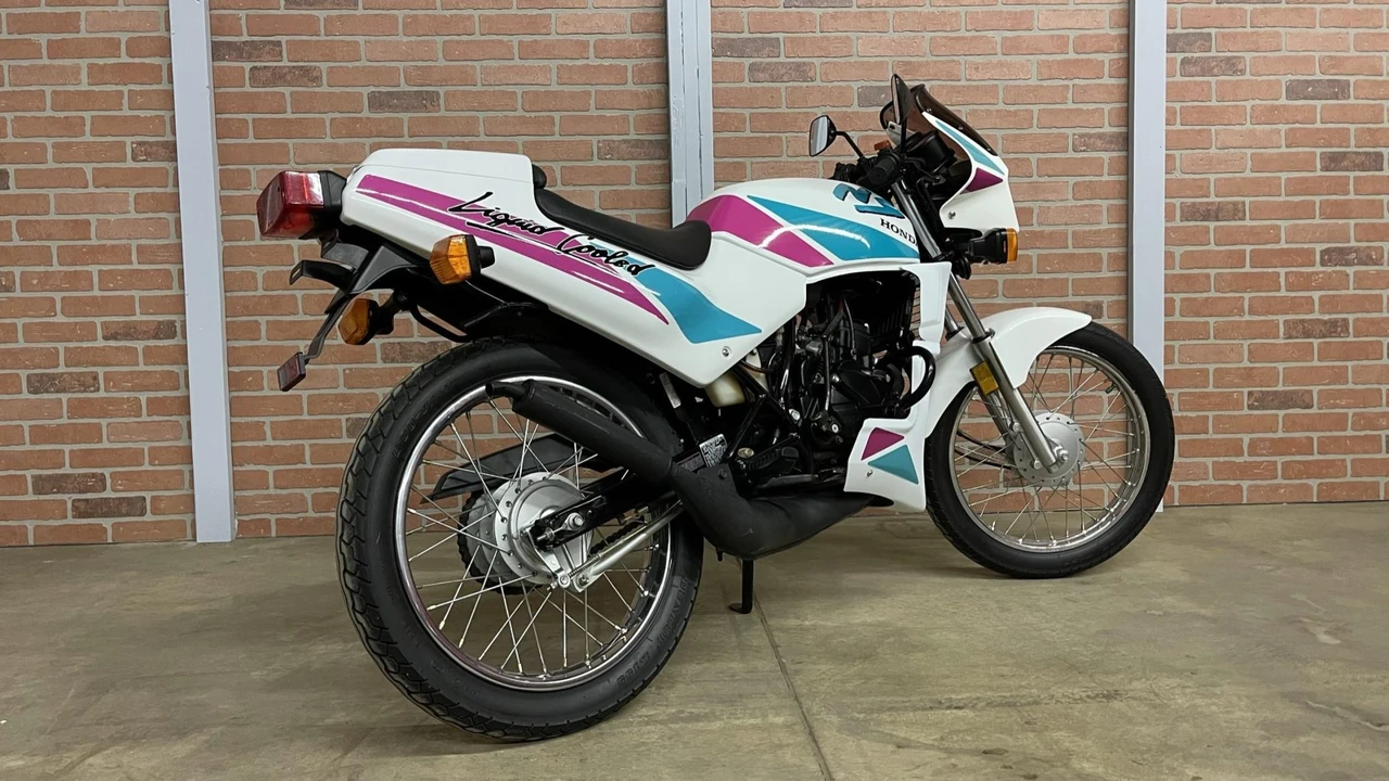 1990 Honda NSR - Image 17 of 31
