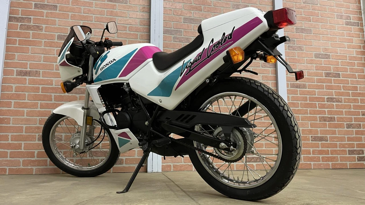1990 Honda NSR - Image 21 of 31