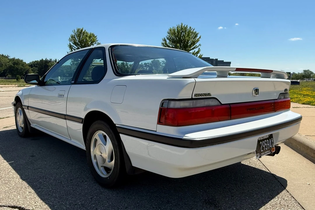 1990 Honda Prelude 3rd Gen - Image 3 of 31