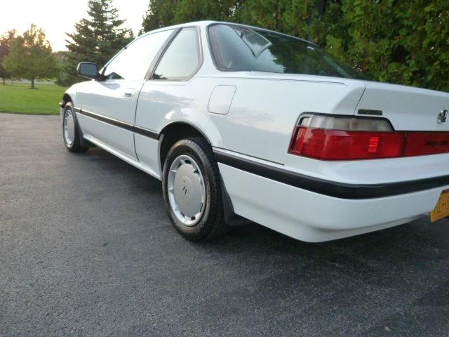 1990 Honda Prelude 3rd Gen - Image 9 of 31