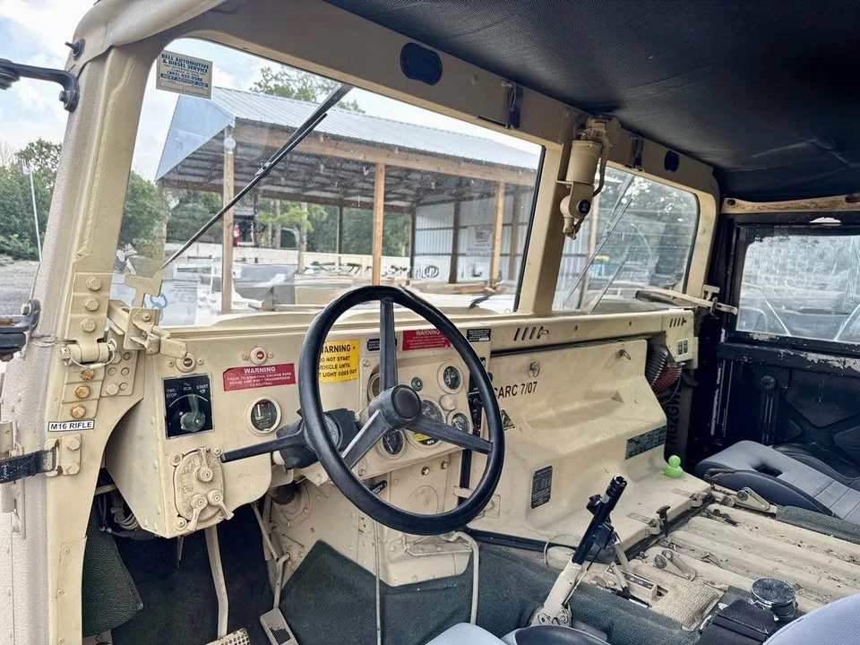 1990 Hummer HMMWV - Image 11 of 20