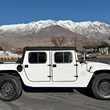 1990 Hummer M998
