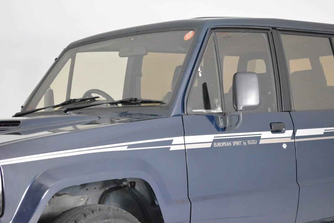 1990 Isuzu Trooper - Image 22 of 31