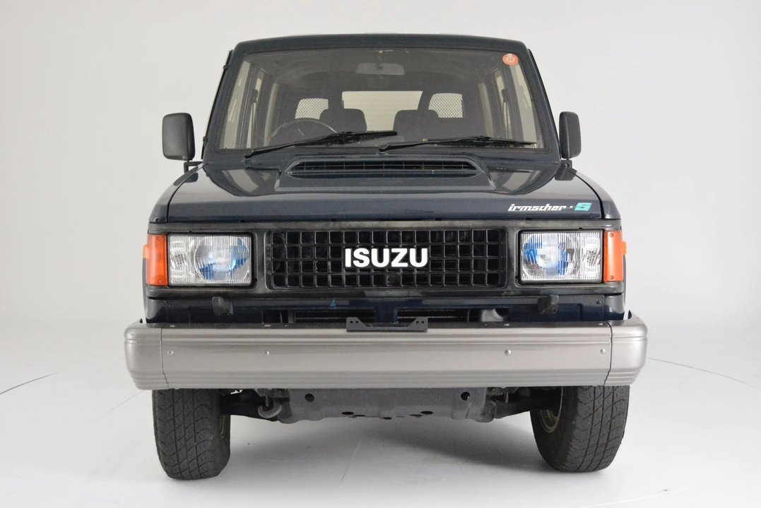 1990 Isuzu Trooper - Image 4 of 31