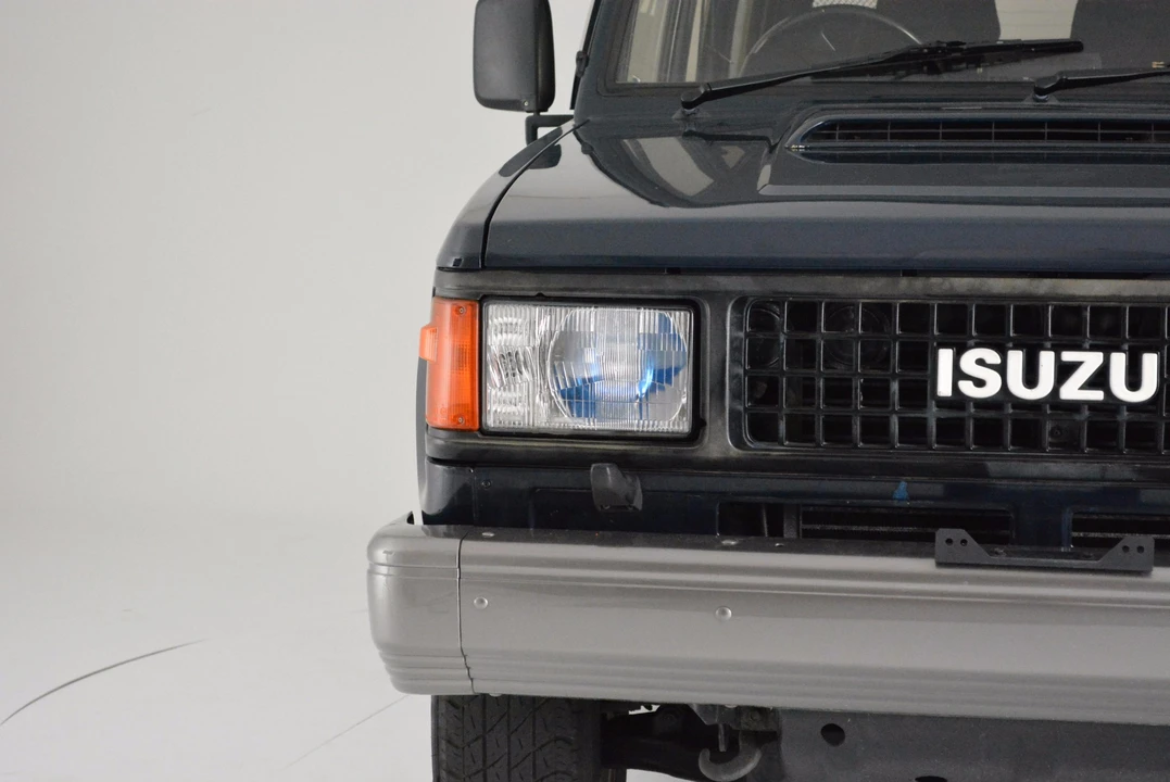 1990 Isuzu Trooper - Image 23 of 31