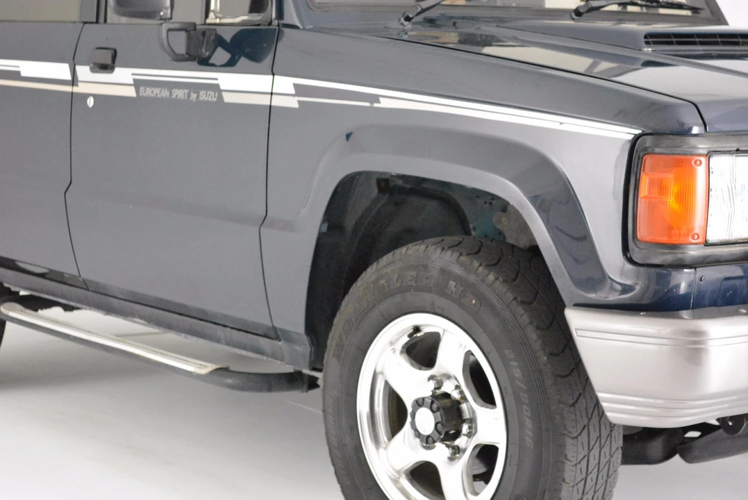 1990 Isuzu Trooper - Image 27 of 31