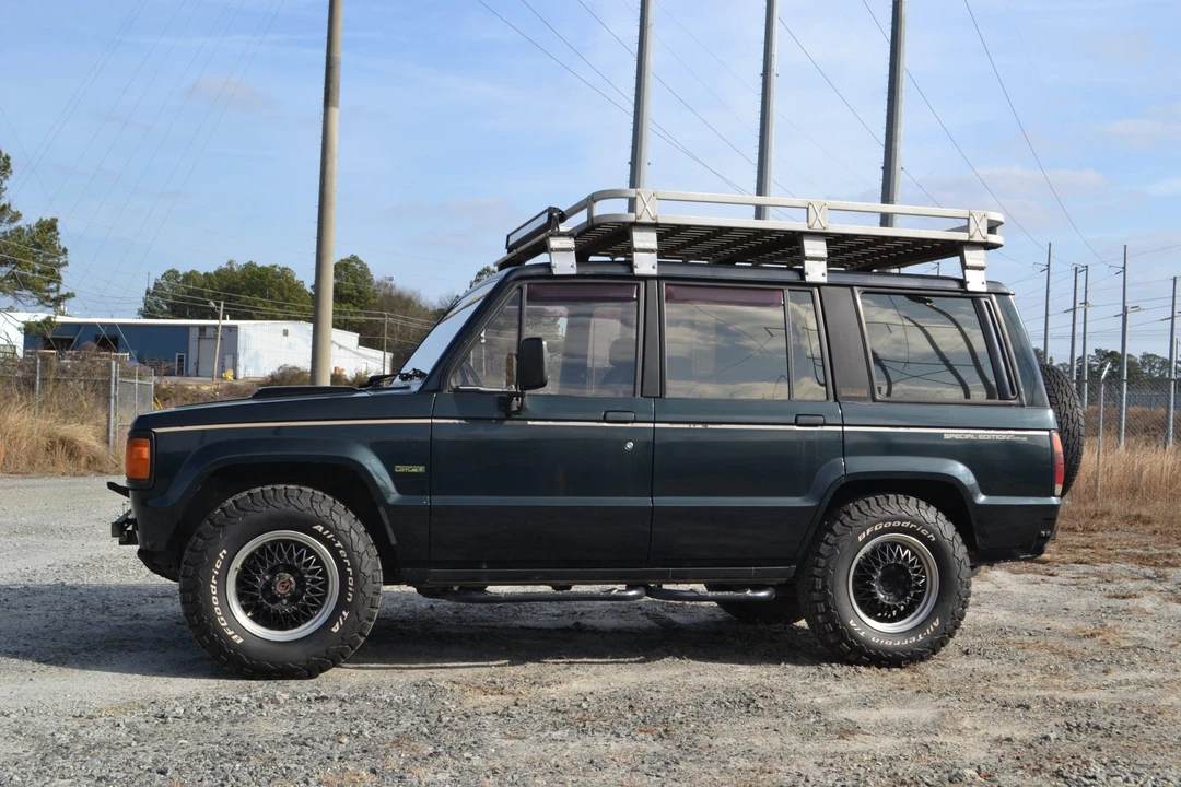 1990 Isuzu Trooper - Image 6 of 31