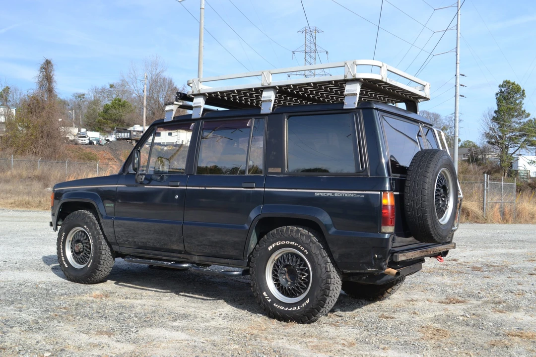 1990 Isuzu Trooper - Image 8 of 31