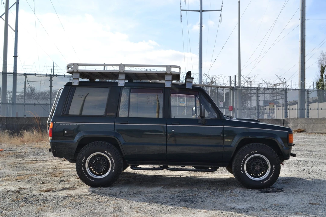 1990 Isuzu Trooper - Image 11 of 31