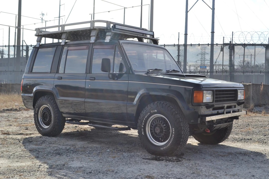 1990 Isuzu Trooper - Image 14 of 31