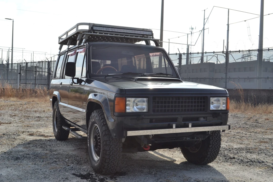 1990 Isuzu Trooper - Image 17 of 31