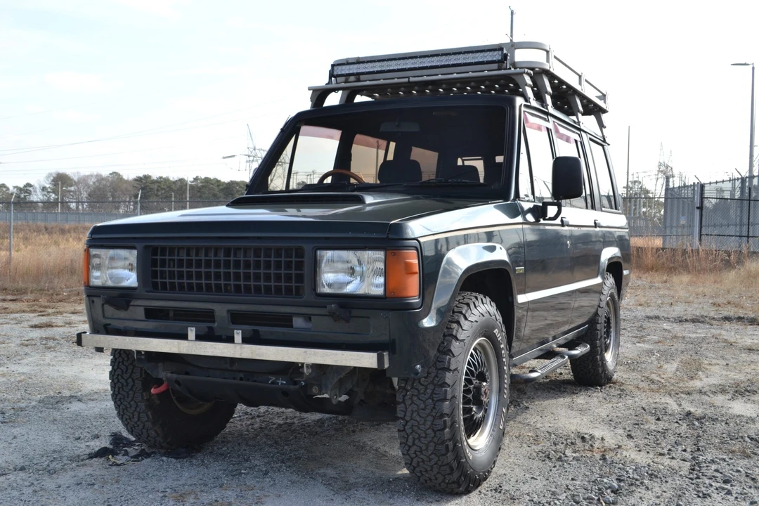 1990 Isuzu Trooper - Image 2 of 31