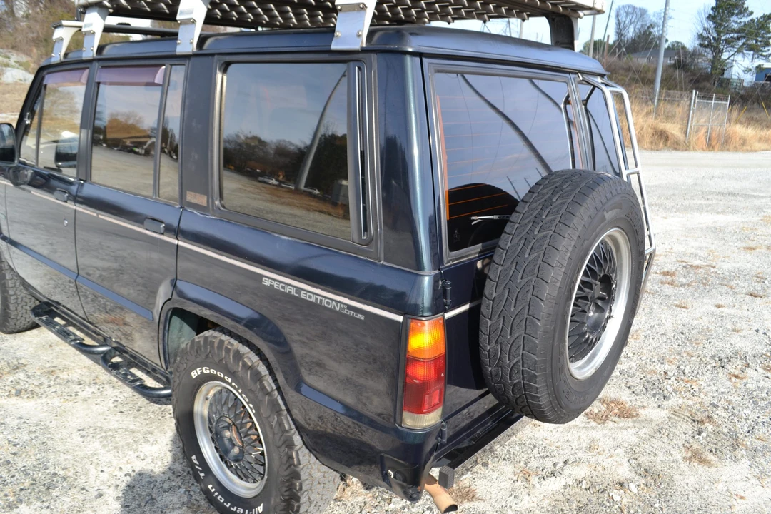 1990 Isuzu Trooper - Image 25 of 31