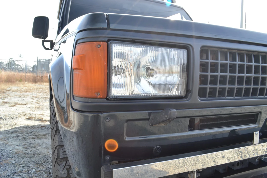 1990 Isuzu Trooper - Image 31 of 31