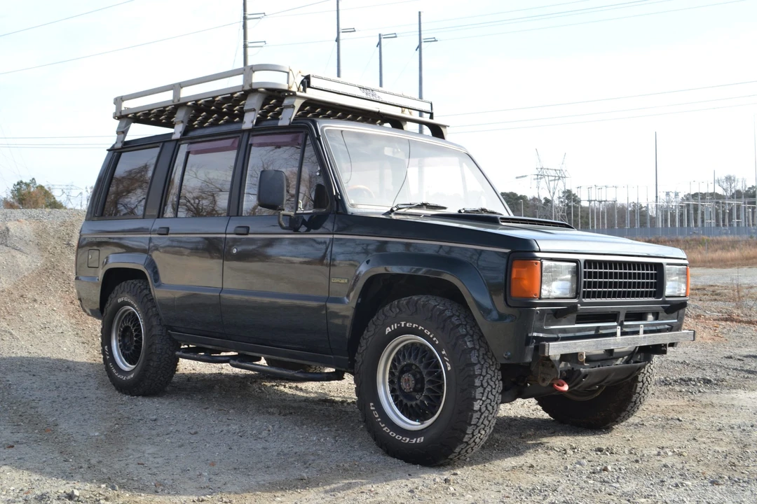 1990 Isuzu Trooper - Image 15 of 31