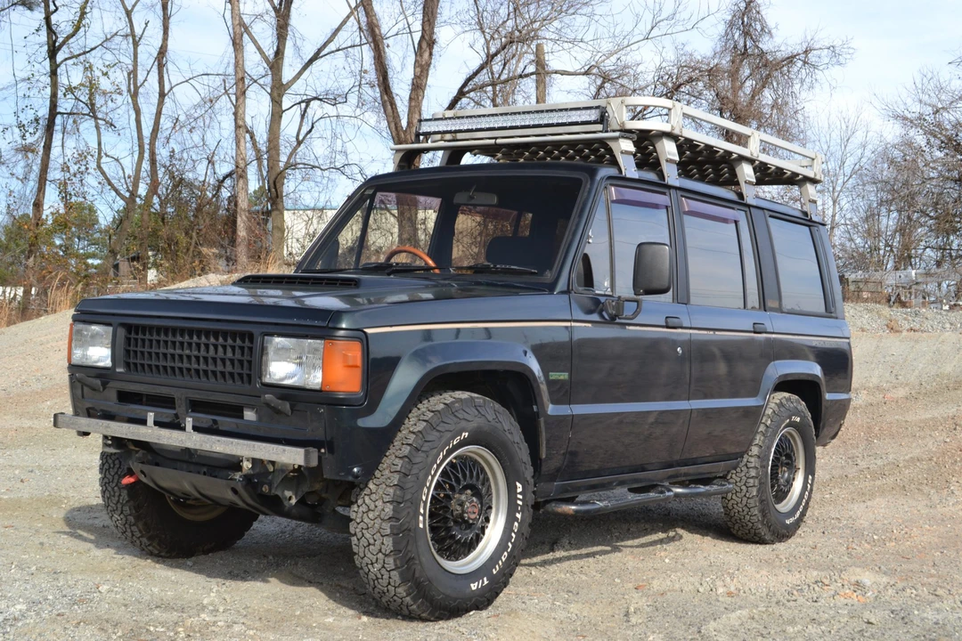 1990 Isuzu Trooper - Image 4 of 31