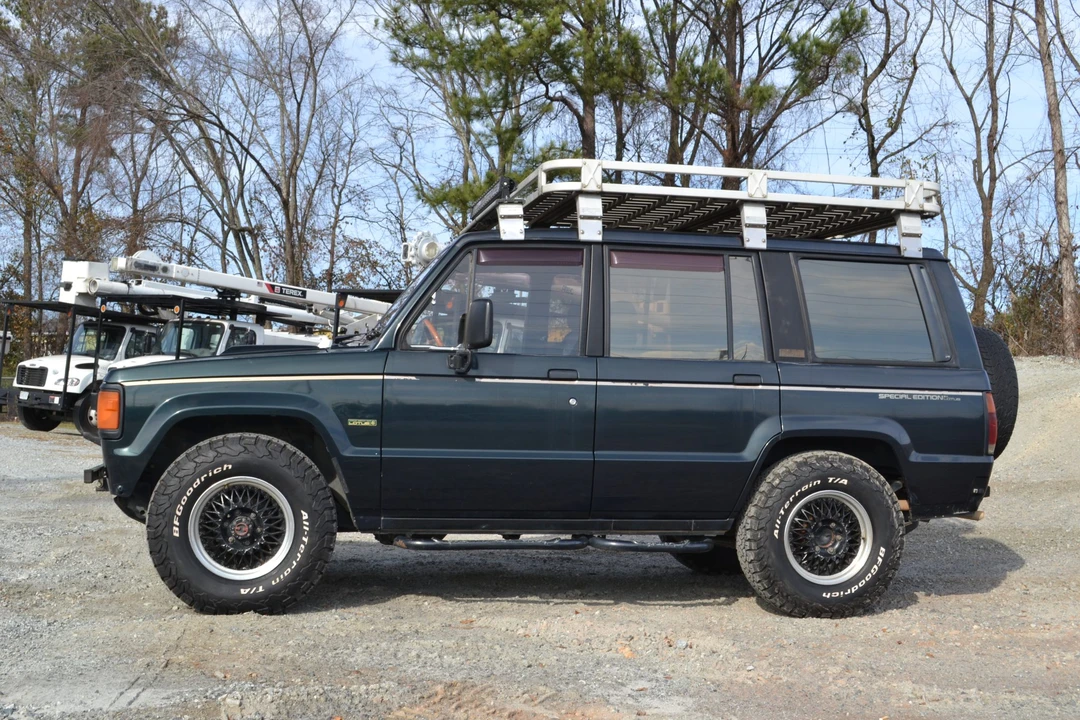 1990 Isuzu Trooper - Image 7 of 31