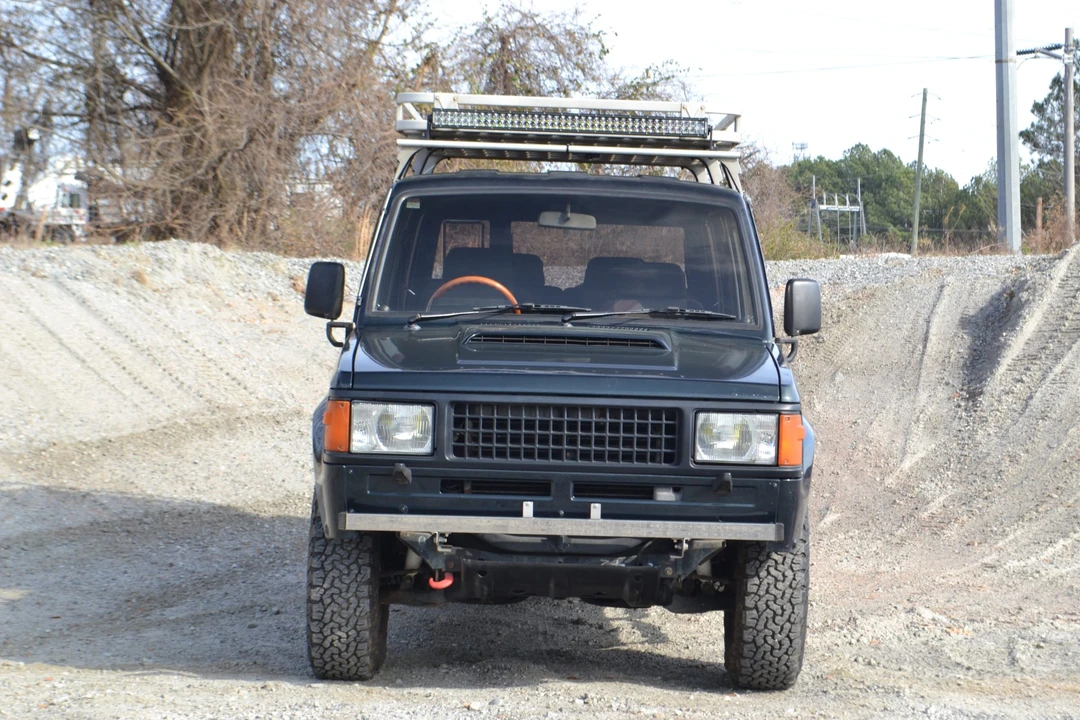 1990 Isuzu Trooper - Image 18 of 31
