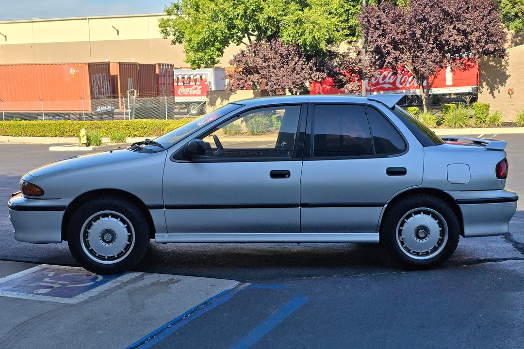 1990 Isuzu Impulse - Image 3 of 31