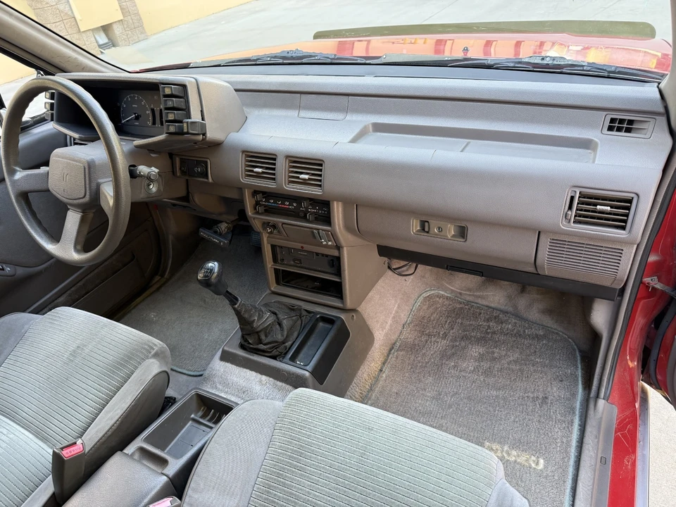 1990 Isuzu Elf - Image 26 of 31