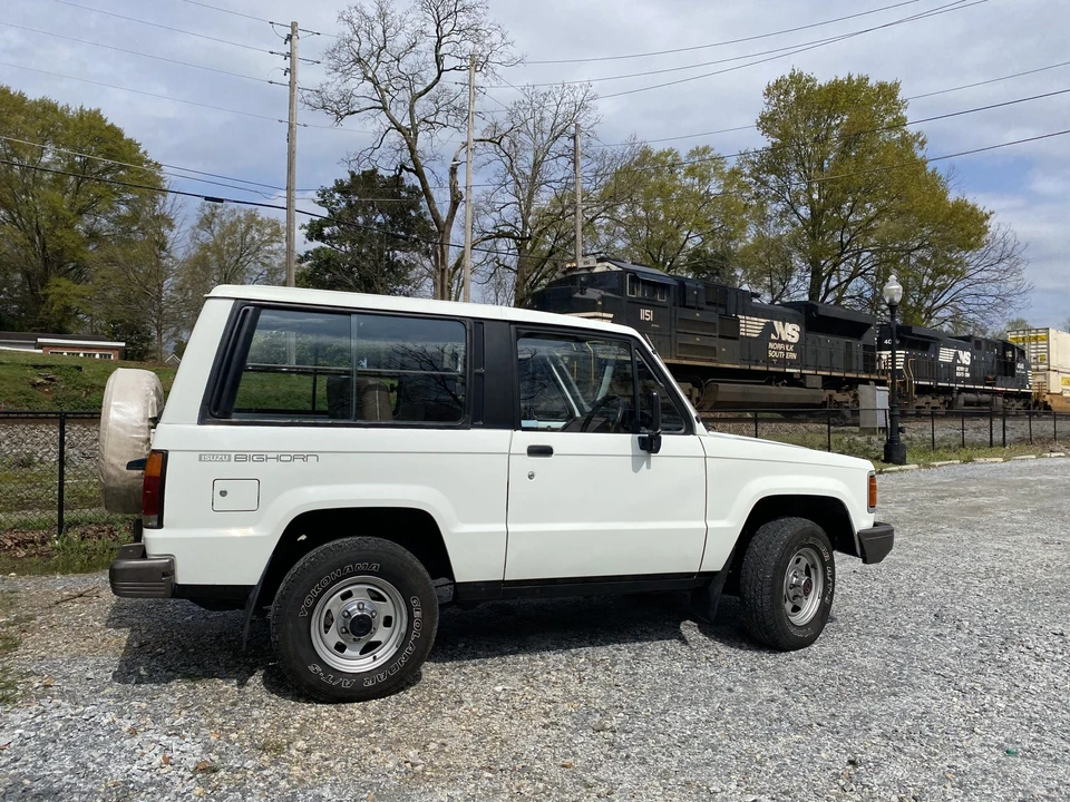 1990 Isuzu Trooper - Image 20 of 31