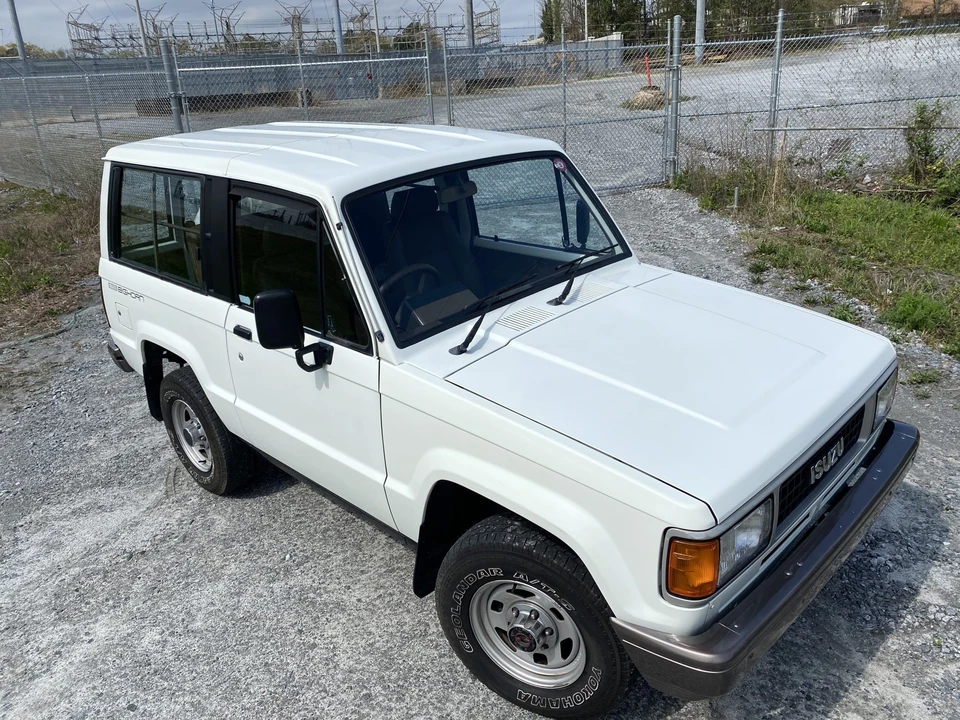 1990 Isuzu Trooper - Image 28 of 31