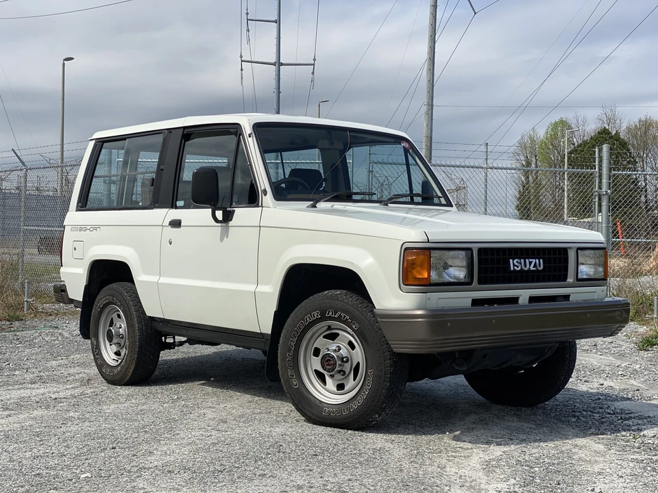 1990 Isuzu Trooper - Image 27 of 31