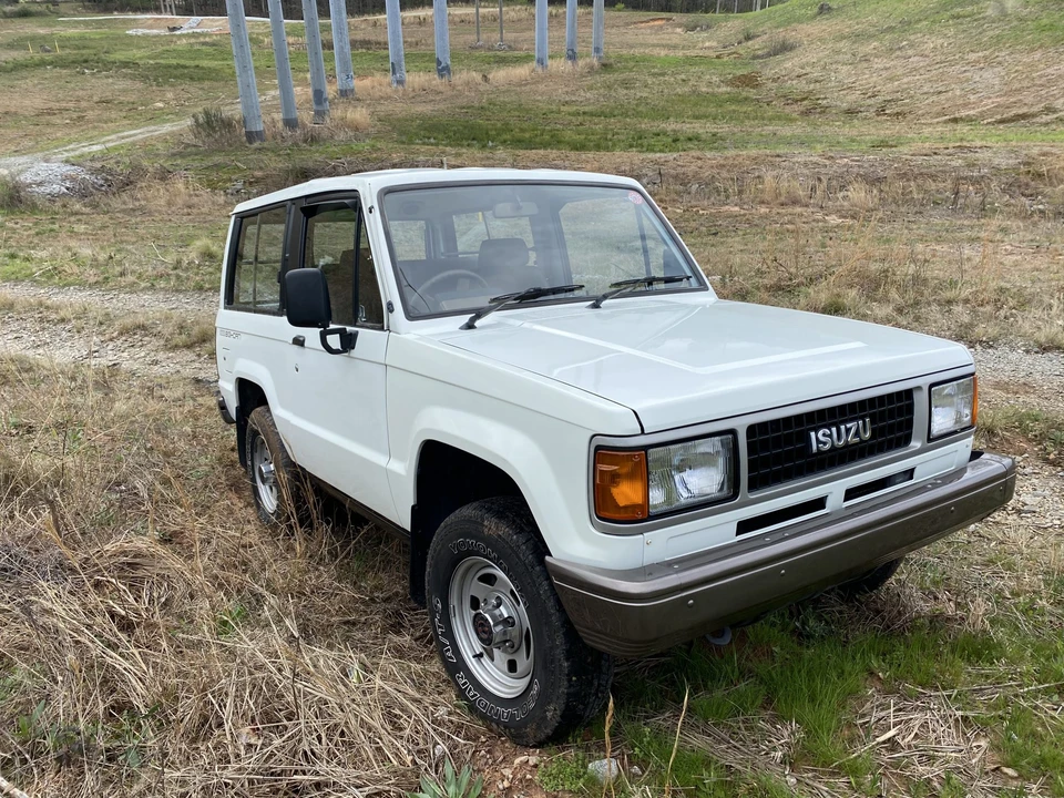 1990 Isuzu Trooper - Image 24 of 31