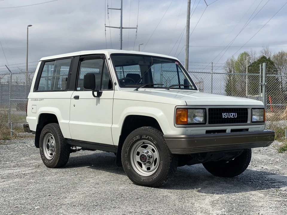 1990 Isuzu Trooper - Image 23 of 31