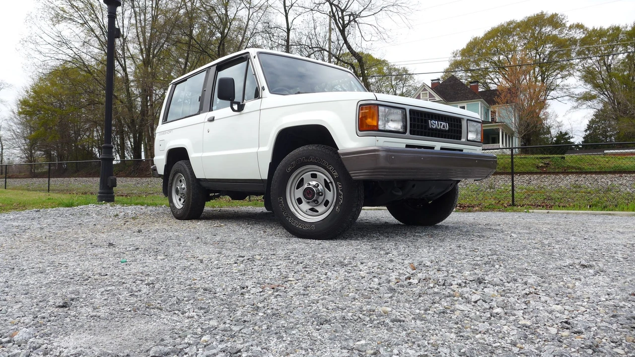 1990 Isuzu Trooper - Image 26 of 31