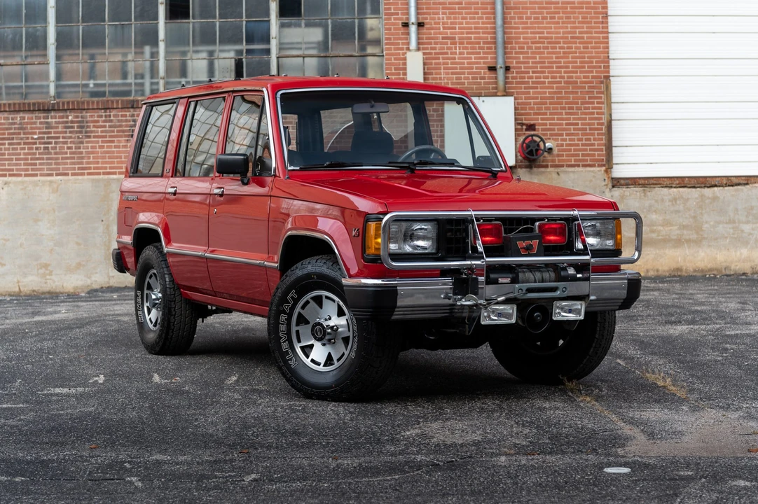 1990 Isuzu Trooper - Image 7 of 31