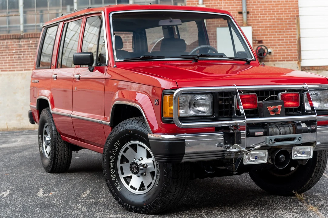 1990 Isuzu Trooper - Image 6 of 31