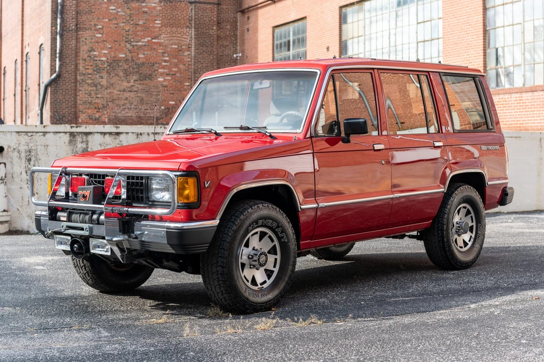1990 Isuzu Trooper - Image 3 of 31