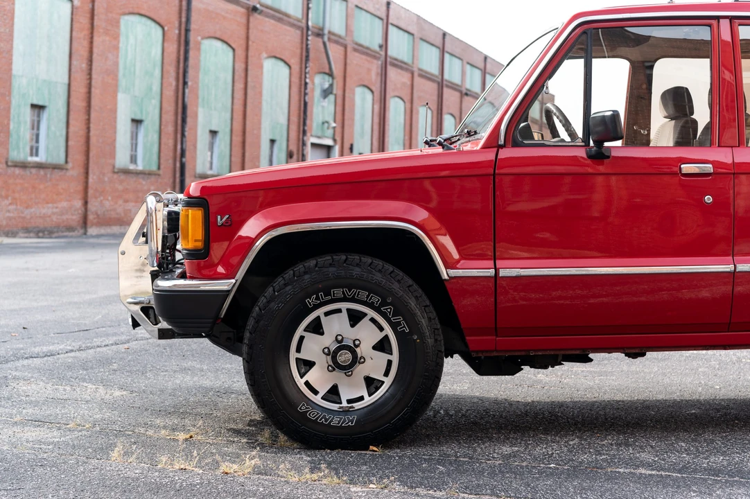 1990 Isuzu Trooper - Image 22 of 31