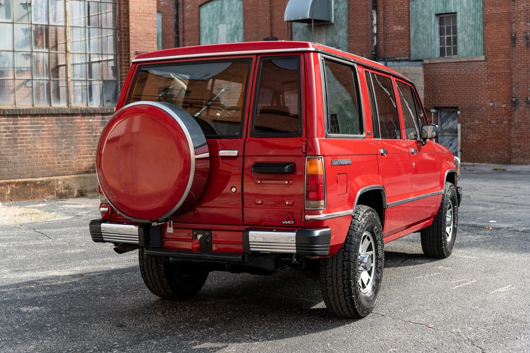 1990 Isuzu Trooper - Image 14 of 31