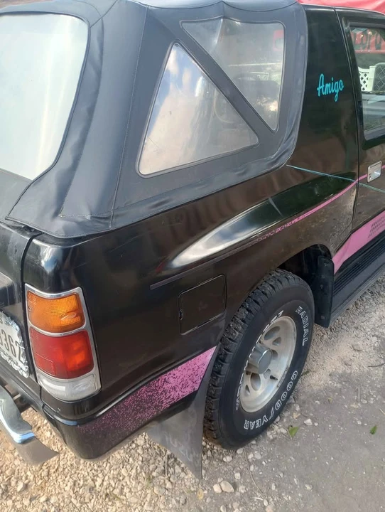1990 Isuzu Rodeo - Image 6 of 12