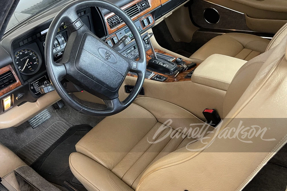 1990 Jaguar XJS Convertible - Image 2 of 8